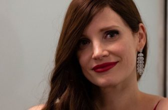 Джессика Честейн против Колина Фаррелла в трейлере фильма «Агент Ева»