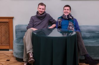 Максим Керин и Виктор Панченко рассказывают о спектакле «Черная курица» в РАМТ