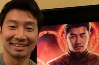 Фанаты нашли старые смешные фото Симу Лю, исполнителя Шан-Чи MCU