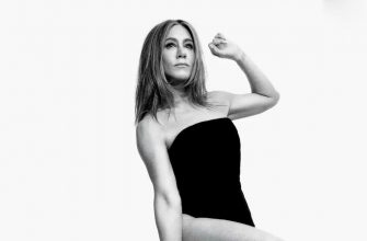 Дженнифер Энистон удивила своей фигурой в свежей фотосесси